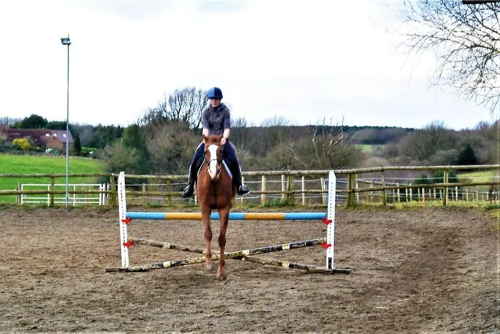 Hillfields Farm Barn - A Rural Equestrian Escape Apartment Coventry