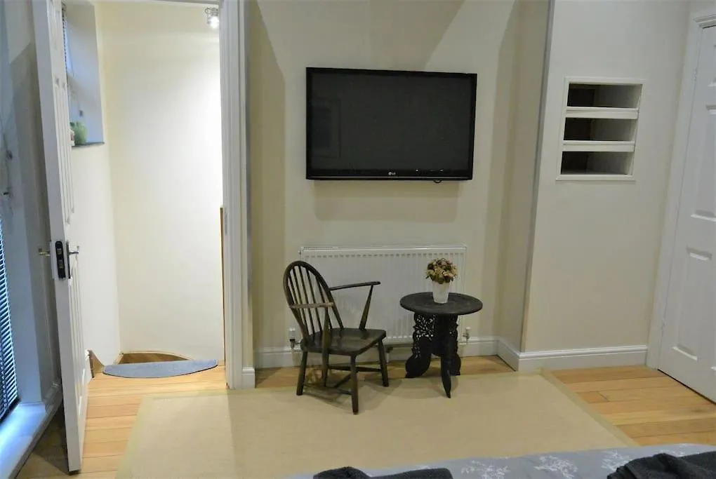 Hillfields Farm Barn - A Rural Equestrian Escape Apartment Coventry 0*,  United Kingdom