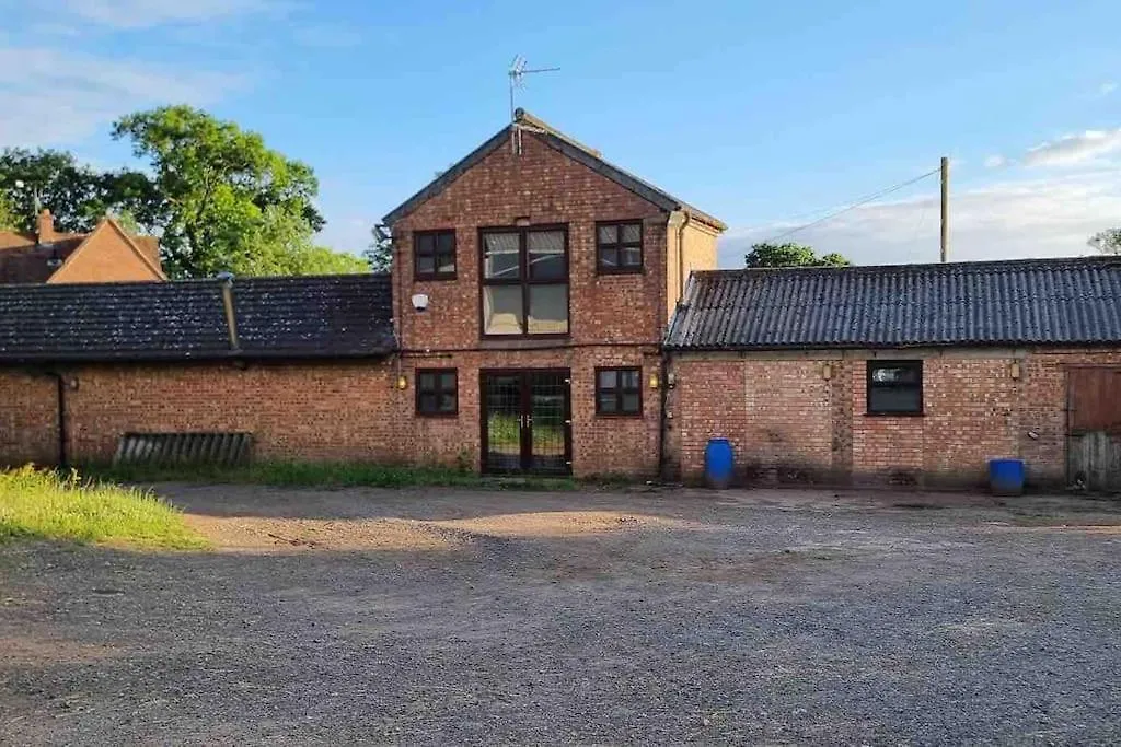 Hillfields Farm Barn - A Rural Equestrian Escape Apartment Coventry 0*,